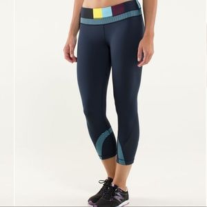 Lululemon inspire crop size 6